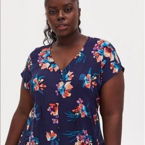 Torrid Size 2X Fit and Flare Challis Button-Front Top